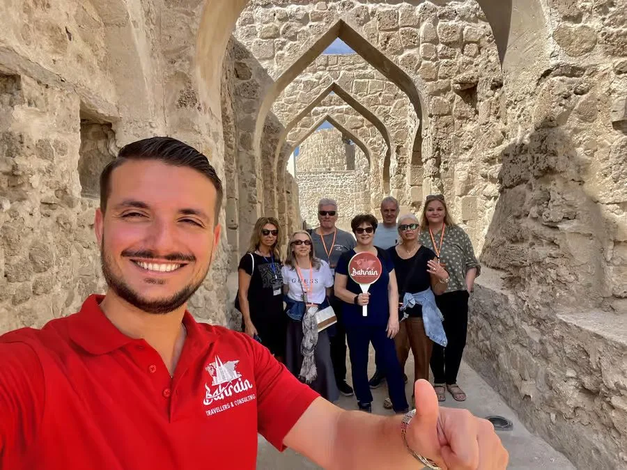 Bahrain Süd-Nord-Tour: Baum des Lebens, Fort und Souq – Aufnahme zum Erlebnis