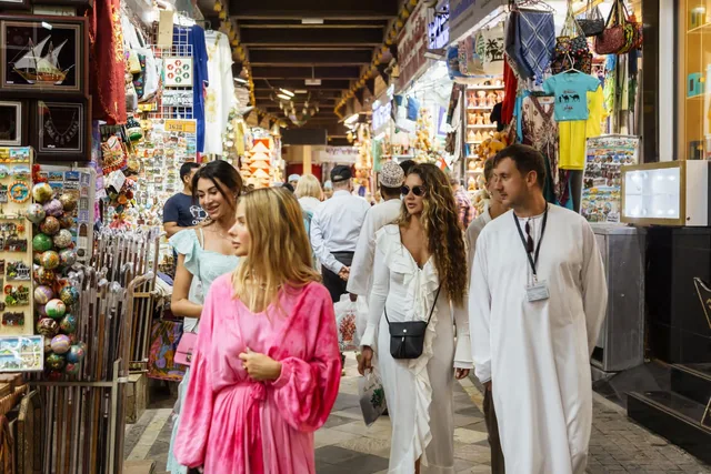 Mutrah Corniche, Souq & Fort Walk