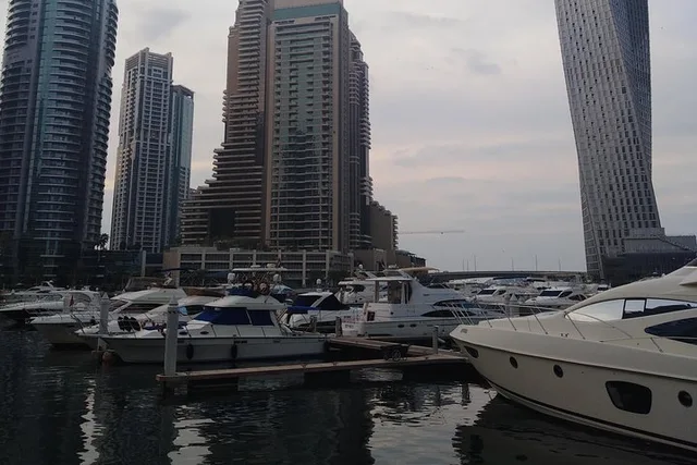 Private Stadtrundfahrt Dubai mit Chauffeur und Guide – Aufnahme zum Erlebnis – Bild 3