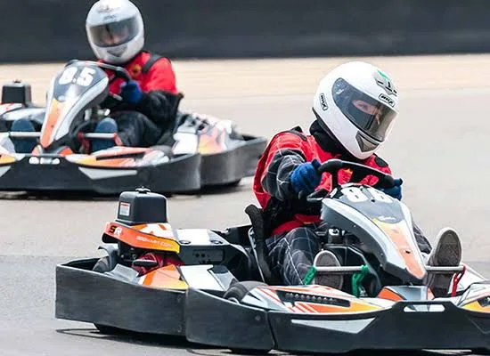 Kartfahren in Al Forsan: fünfzehn Minuten auf der Strecke – Aufnahme zum Erlebnis – Bild 6