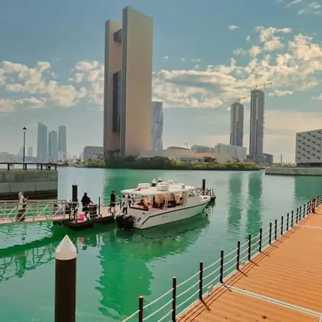 Bahrain: Reiten zum Sonnenuntergang, Kultur und Abendessen – Aufnahme zum Erlebnis – Bild 3