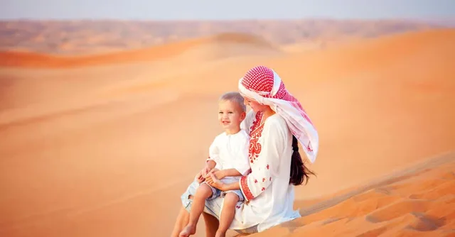 Familien-Wüstensafari Dubai: sanftere Fahrt und See-Option – Aufnahme zum Erlebnis – Bild 4