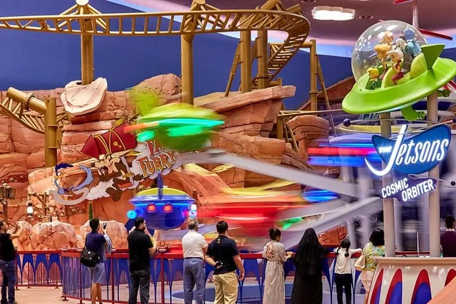 Warner Bros World Abu Dhabi mit privatem SUV-Transfer – Aufnahme zum Erlebnis – Bild 4