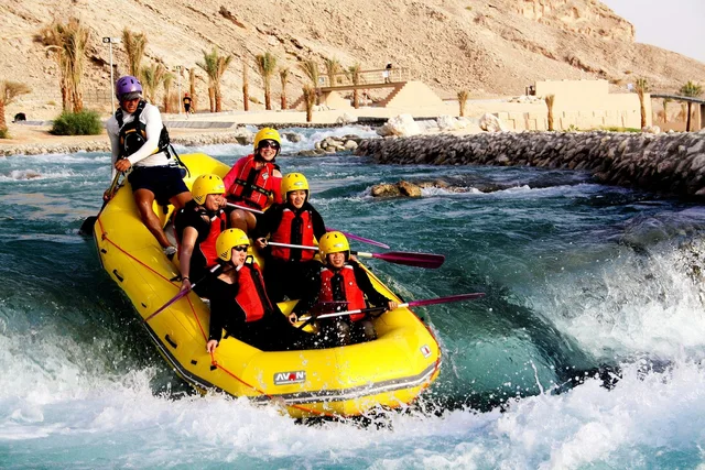 Al Ain Adventure: Rafting, Splash Pass und Surfen – Aufnahme zum Erlebnis – Bild 5