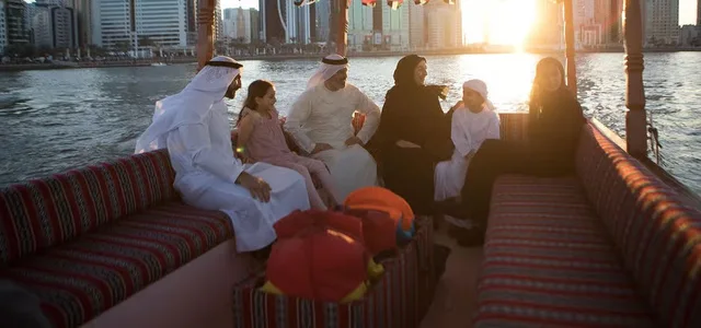Private Abra in Sharjah: kurze Fahrt auf der Khalid-Lagune – Aufnahme zum Erlebnis – Bild 8
