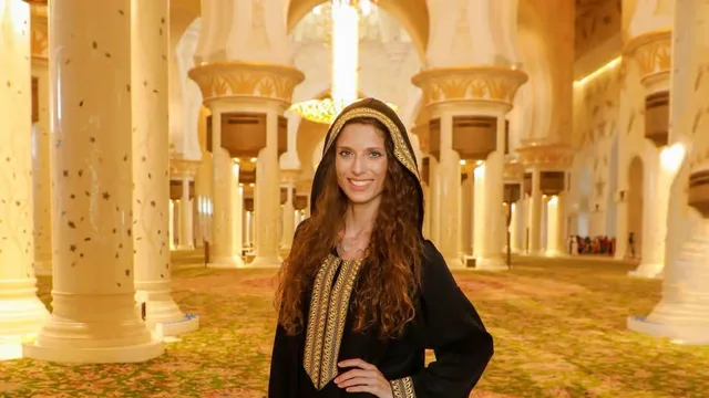Abu Dhabi ab Dubai: Moschee und Stadtbesichtigung – Aufnahme zum Erlebnis – Bild 2