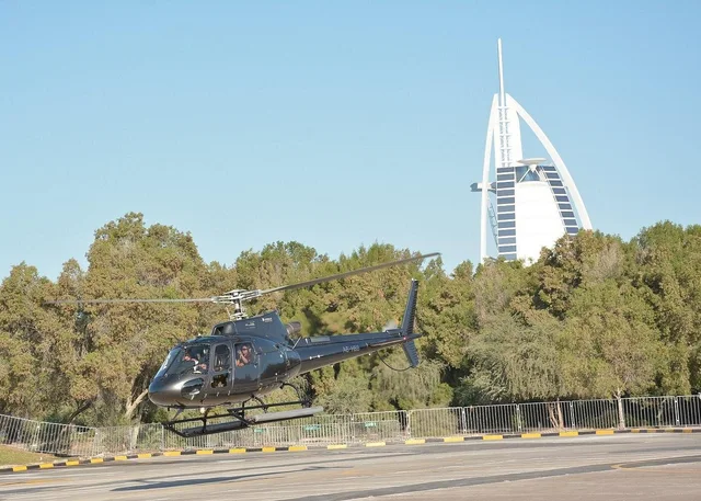 Hubschrauber-Rundflug Dubai: gemeinsamer Sitz oder Privatflug – Aufnahme zum Erlebnis – Bild 7