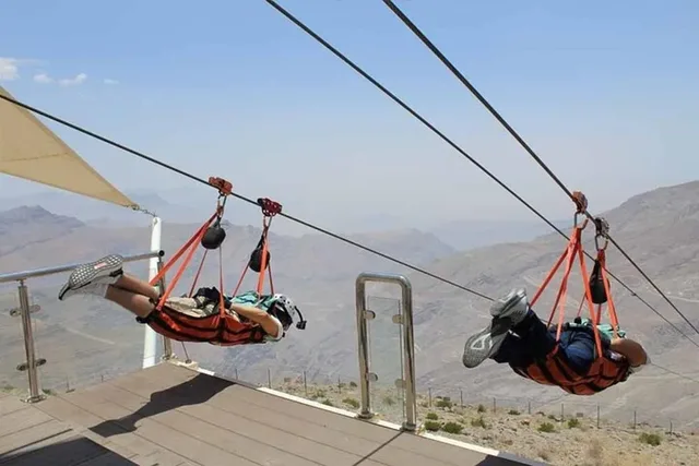 Jais Flight: Zipline-Erlebnis am Jebel Jais – Aufnahme zum Erlebnis – Bild 2