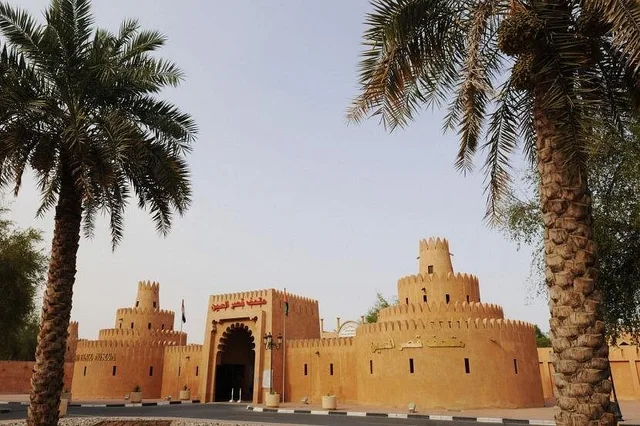 Al Ain Stadttour: Oase, Festungen und Jebel Hafeet – Aufnahme zum Erlebnis – Bild 10