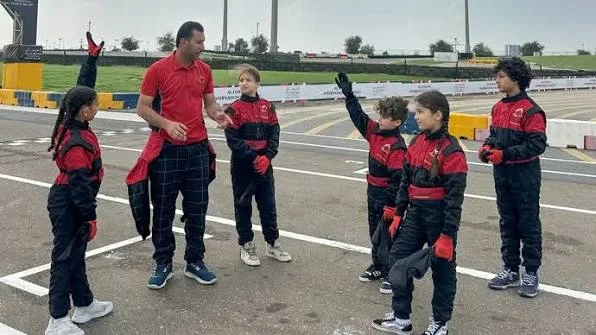 Kartfahren in Al Forsan: fünfzehn Minuten auf der Strecke – Aufnahme zum Erlebnis – Bild 4