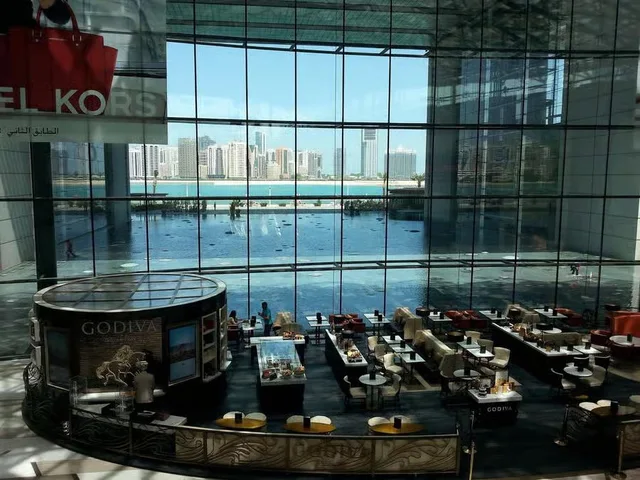 Shoppingtour Abu Dhabi: Souk und ausgewählte Mall – Aufnahme zum Erlebnis – Bild 16