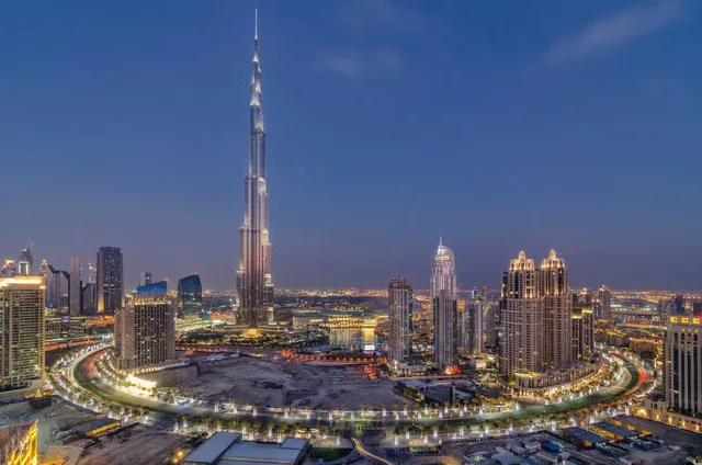 Dubai bei Nacht: Skyline und Fontänen nach Betriebsplan – Aufnahme zum Erlebnis – Bild 9