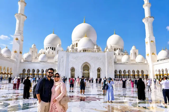 Sheikh Zayed Grand Mosque & Wahat Al Karama Guided Visit experience in Abu Dhabi