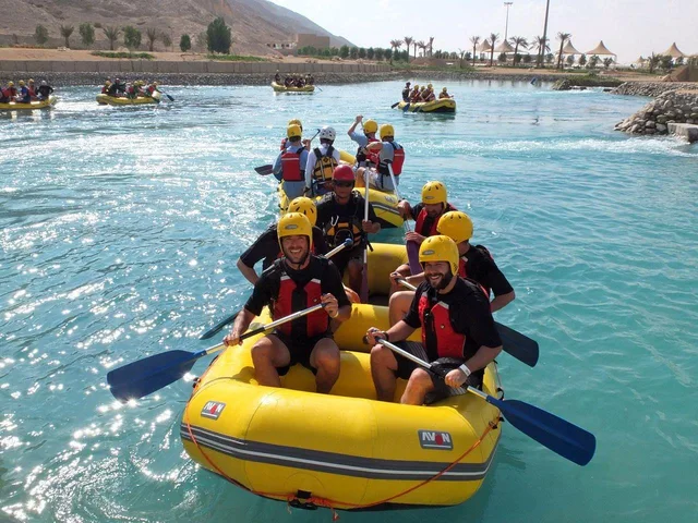 Al Ain Adventure: Rafting, Splash Pass und Surfen – Aufnahme zum Erlebnis – Bild 6