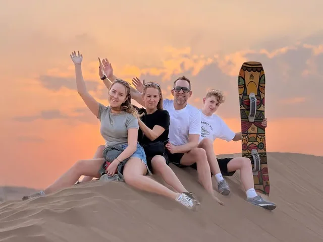VIP-Wüstensafari: Quad, Kamelrunde und Grillabend – Aufnahme zum Erlebnis – Bild 8