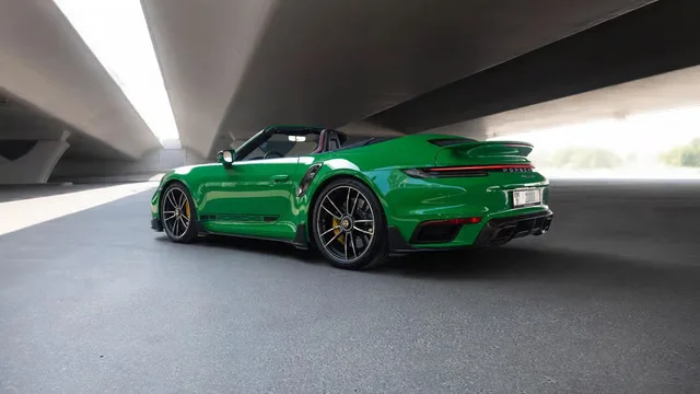 Porsche 911 Turbo S in Dubai mieten: Fahrzeugangebot anfragen – Aufnahme zum Erlebnis – Bild 6