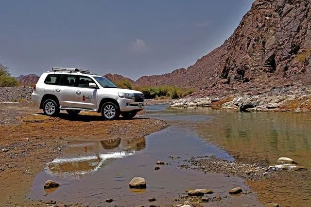 Private Wüstentour und Wadi Shawka ab Dubai – Aufnahme zum Erlebnis – Bild 3