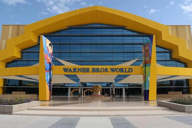 Warner Bros World Abu Dhabi mit privatem SUV-Transfer – Aufnahme zum Erlebnis – Bild 5